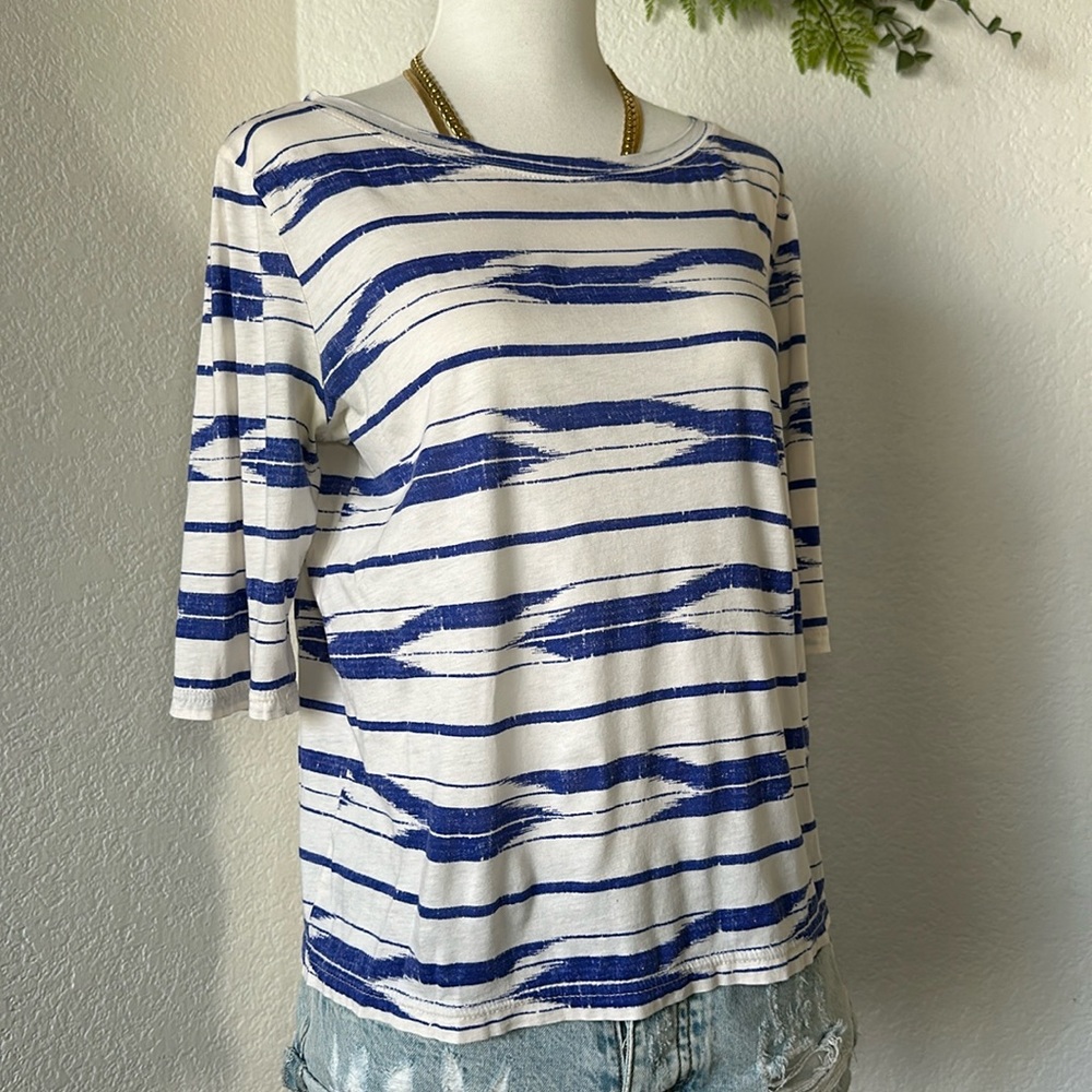 J. Crew • blue and ivory box tee top